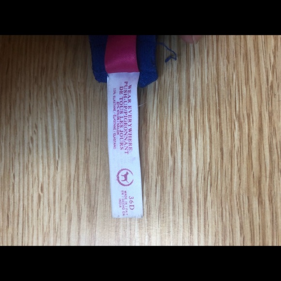 Victoria Secret Pink Wear Everywhere Push up Bra - Picture 3 of 3